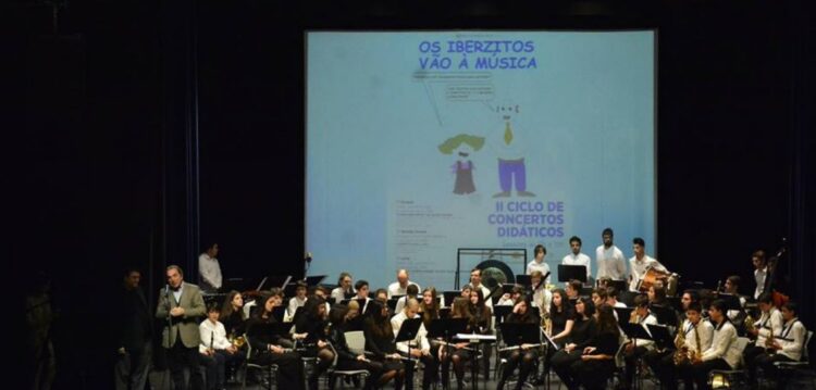 Crianças | Iberzitos levam música à Marinha Grande