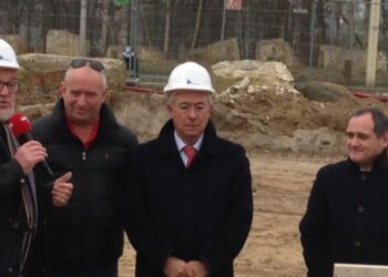 Empresários da região inauguram “maior centro comercial” de produtos portugueses em França