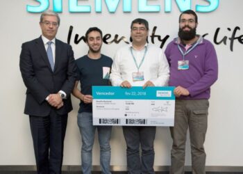 Siemens premeia projecto eléctrico para data center de alunos da ESTG