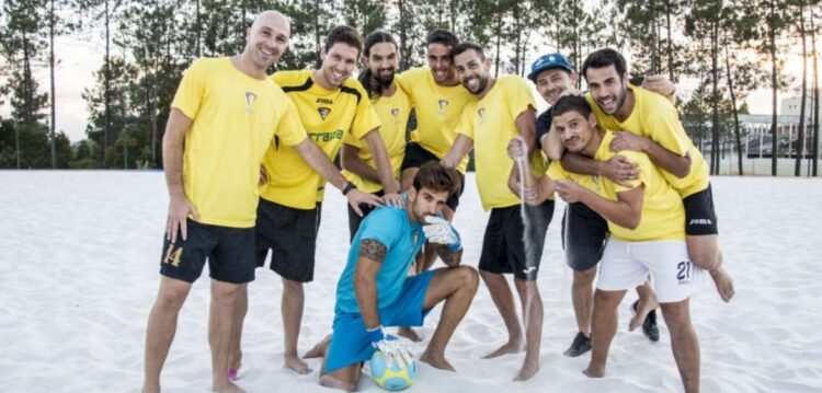 Craques do futebol de praia disputam torneio nos Pousos