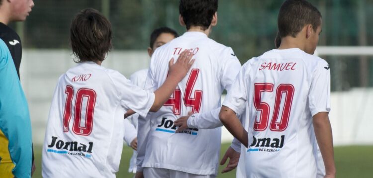 Estrelas do amanhã jogam à bola em Leiria