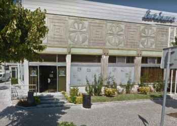 Posto de turismo deixa turistas sem informação