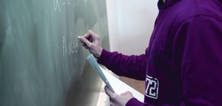Ensino profissional pode ser um trampolim para a universidade