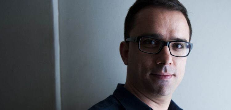Entrevista | César Cardoso: “Muita gente vai porque é fixe ir a um concerto de jazz, fica giro, é chique”