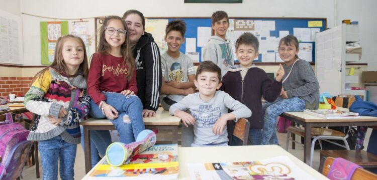 Mais uma escola, mais uma viagem
