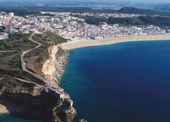 Mar é o cenário para o Marés de Maio, na Nazaré