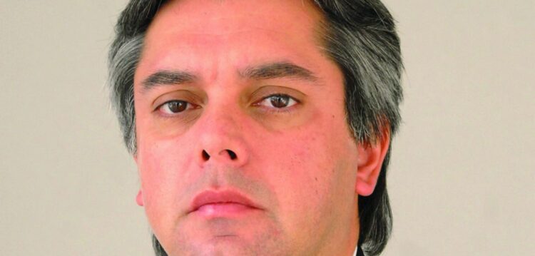 Políticas monetárias e risco exportador
