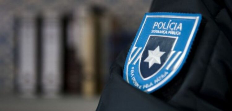 PSP deteve 20 pessoas por “falsas encomendas” de calçado na internet