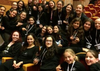 Arabesque vence em concurso de bailado no Porto