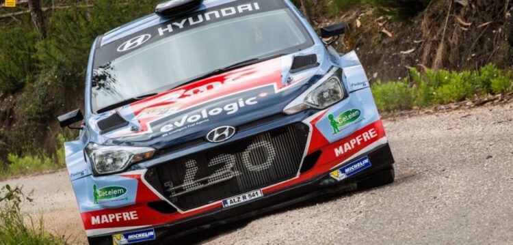 Doze anos depois, Armindo Araújo vence Rallye Vidreiro