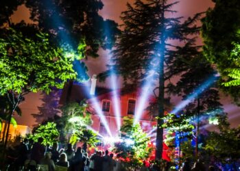 Galeria da noite de ontem do festival A Porta – Concerto dos FBAC na Villa Portela