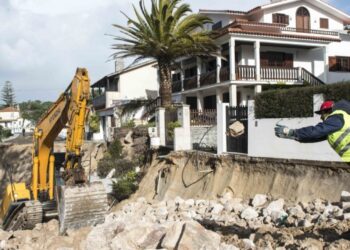 Trânsito condicionado em São Pedro de Moel