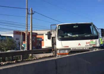 Acidente corta IC2 junto à Ferrus em Leiria