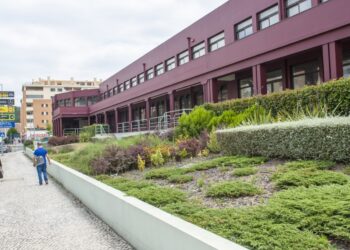 Câmara de Leiria compra edifício da Caixa Agrícola por 1,6 milhões