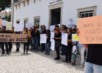 Luta contra redução de turmas nos colégios de regresso