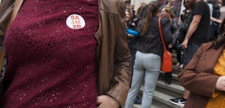 Professores protestam junto à Câmara de Leiria