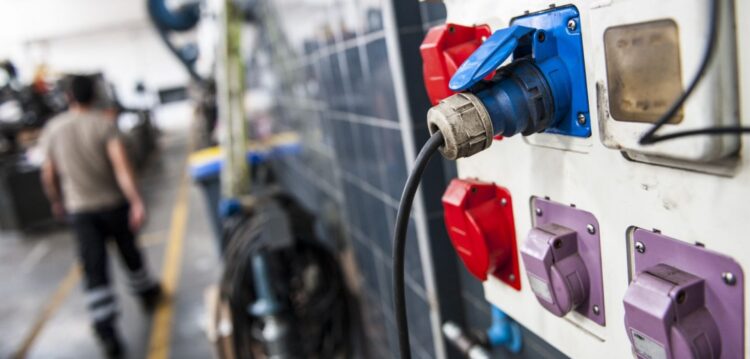 Subida do custo com electricidade afecta competitividade das empresas