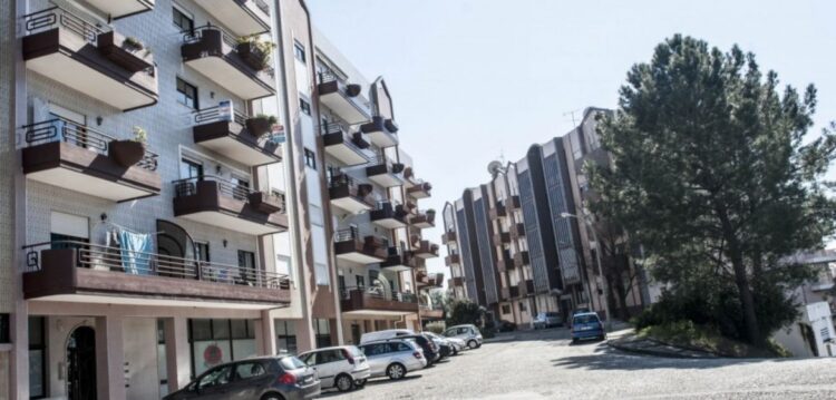 Câmara de Leiria gasta 3,2 milhões para evitar demolição do Vale da Cabrita