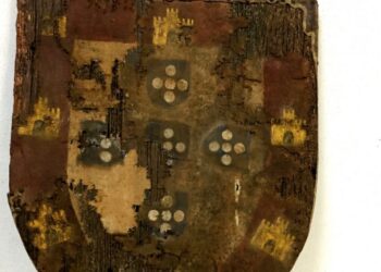 Espadas, elmos e escudo dos reis D. João I e III regressam à Batalha