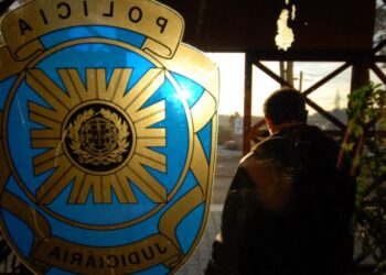 Mulher detida por fazer queimada e provocado um incêndio