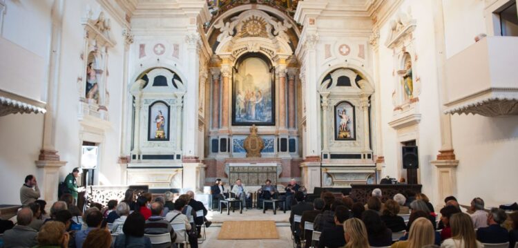 Que espectáculos pode receber uma igreja dessacralizada?