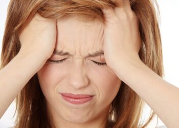 Enxaqueca afecta mais as mulheres. A culpa é das hormonas