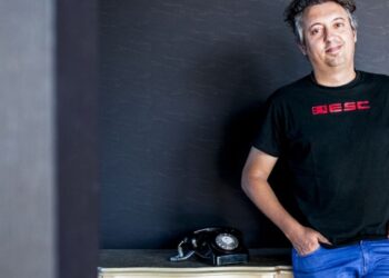 Pedro Miguel, autor de Uma Cena Ao Centro: “Uma comunidade, quanto mais estrangulada é, mais resiste”