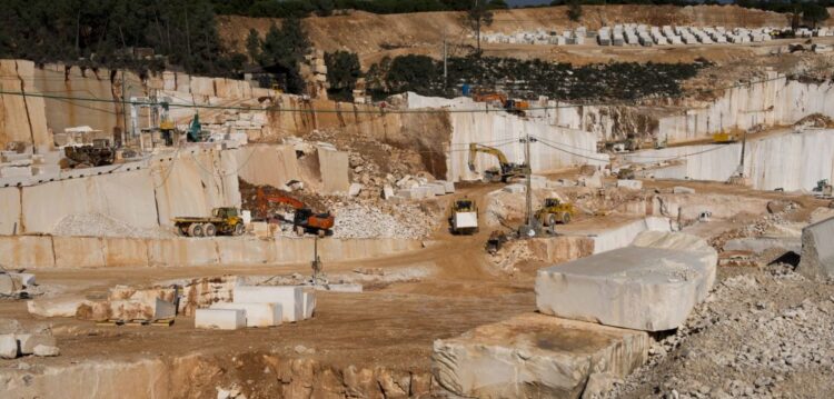 Pedra transformada pesa cada vez mais nas exportações do sector