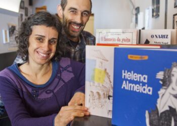 A Barca do Inferno que é uma máquina de fazer livros