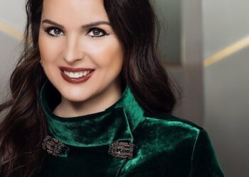 Empresária com ligações a Fátima distinguida no Qatar