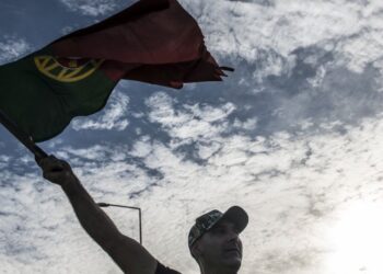 Manifestação dos coletes amarelos em fotogaleria