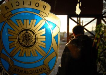 PJ detém três homens suspeitos de traficar pessoas em Leiria