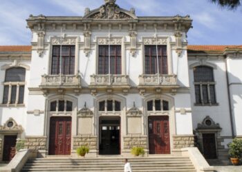 Raul Castro volta a criticar funcionários da Câmara de Leiria