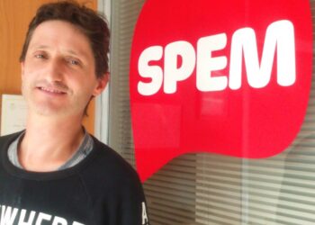 Tentar fintar a esclerose múltipla com “uma boa dose de optimismo”