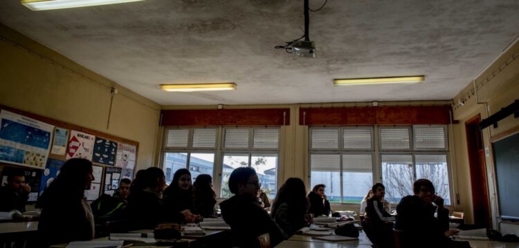 Governo vai priorizar obras mais urgentes na Escola Afonso Lopes Vieira