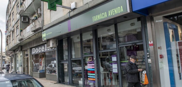 Grupo Antunes compra Farmácia Avenida e muda-a para novo local