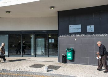 Médicos reforçam centros de saúde do Pinhal Litoral para enfrentar gripe