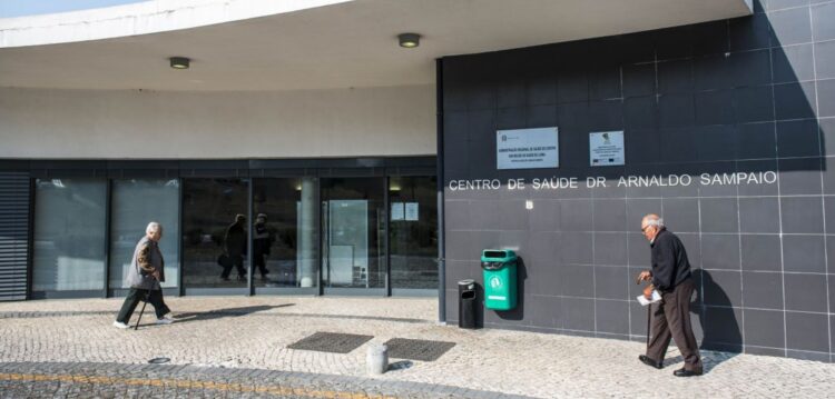 Médicos reforçam centros de saúde do Pinhal Litoral para enfrentar gripe