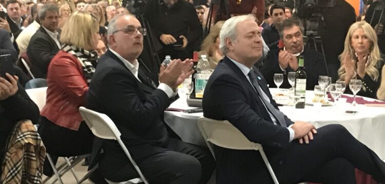 Santana Lopes propõe Carlos Poço como cabeça-de-lista à AR