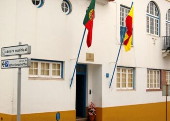 ÚLTIMA HORA: PJ faz buscas na Câmara da Nazaré