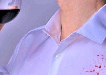 Jovem de Leiria cria camisa imune a nódoas
