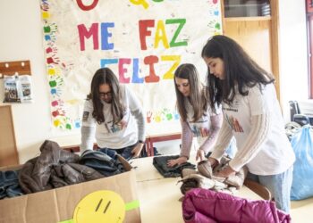 Mais recreio e menos cultura de nota. Assim é a escola amiga da criança