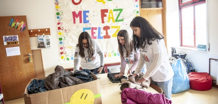 Mais recreio e menos cultura de nota. Assim é a escola amiga da criança