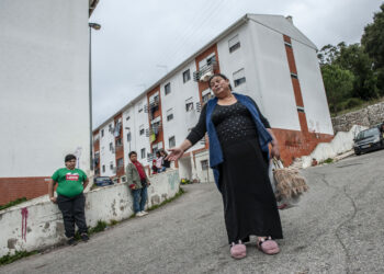 Ciganos de Alcobaça reclamam de bairro que se tornou num “gueto”