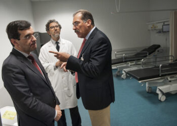 Helder Roque bate com a porta