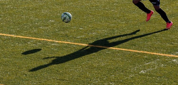 SEF detém em Leiria empresários de jogadores indiciados por tráfico de seres humanos