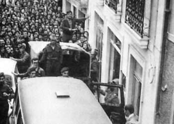 25 de Abril: revolta de uma juventude contra as muralhas de um País enclausurado