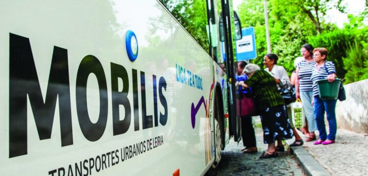 Passes dos transportes públicos mais baratos a partir de amanhã