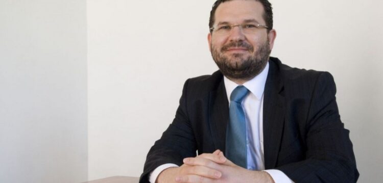 Adelino Mendes demite-se do cargo de chefe de gabinete do MAI