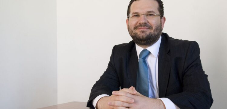 Adelino Mendes na mira da Polícia Judiciária